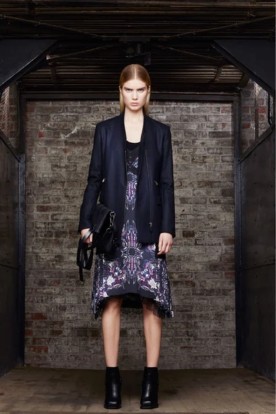 Look 16
